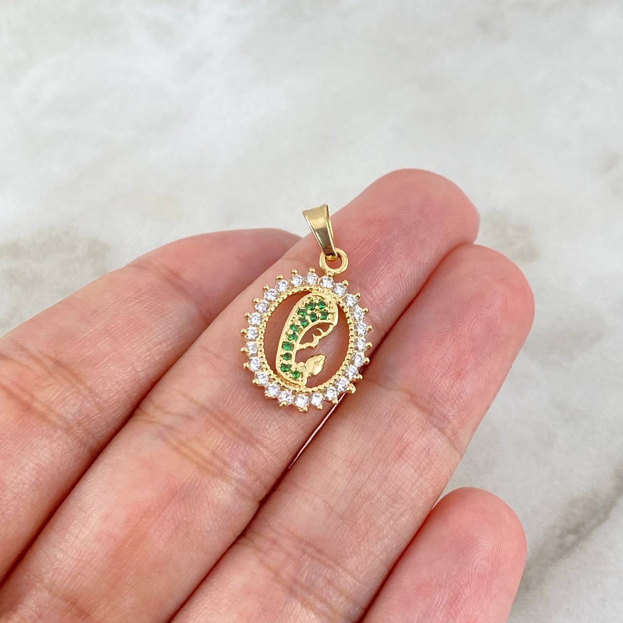 Dije Virgen María 1.75gr / 2.5cm / Circulo Circones Blancos Verdes Oro Amarillo ©