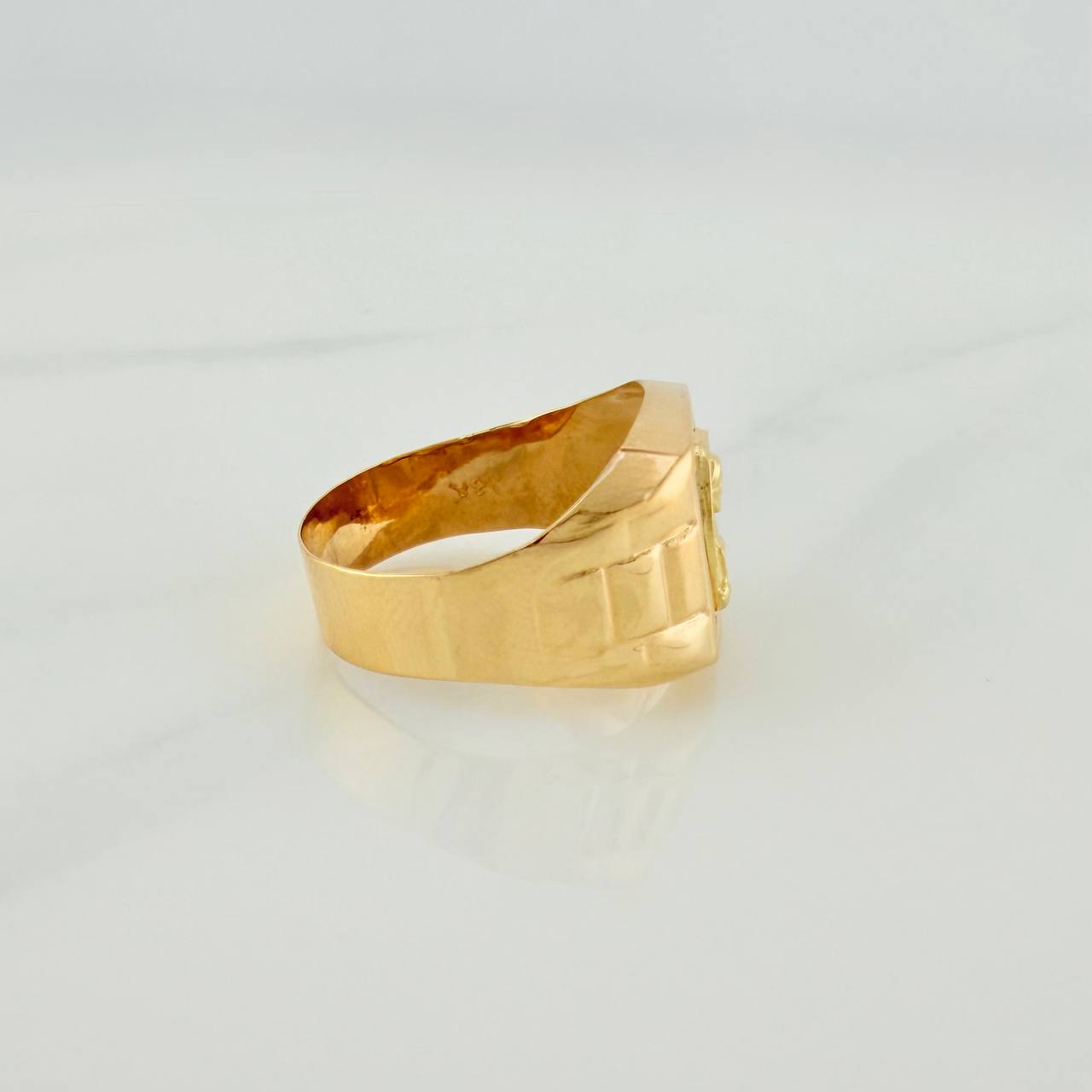 Anillo Sagrado Corazon de Jesus 3.45gr / T8 1/2 / Oro Amarillo 18K