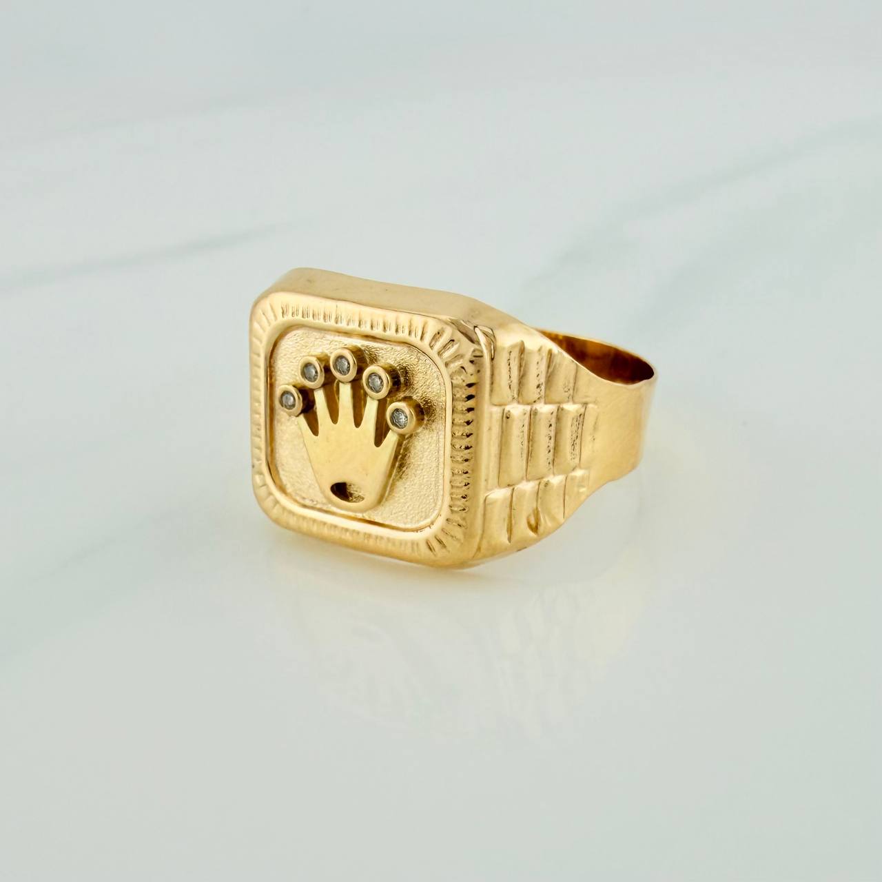 Anillo Sello Corona 3.6gr / T11 1/2 / Oro Amarillo 18K $