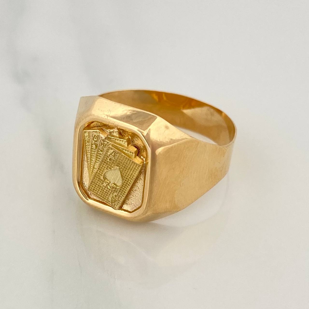 Anillo Poker 3.9gr / T8 1/2 / Oro Amarillo 18K $