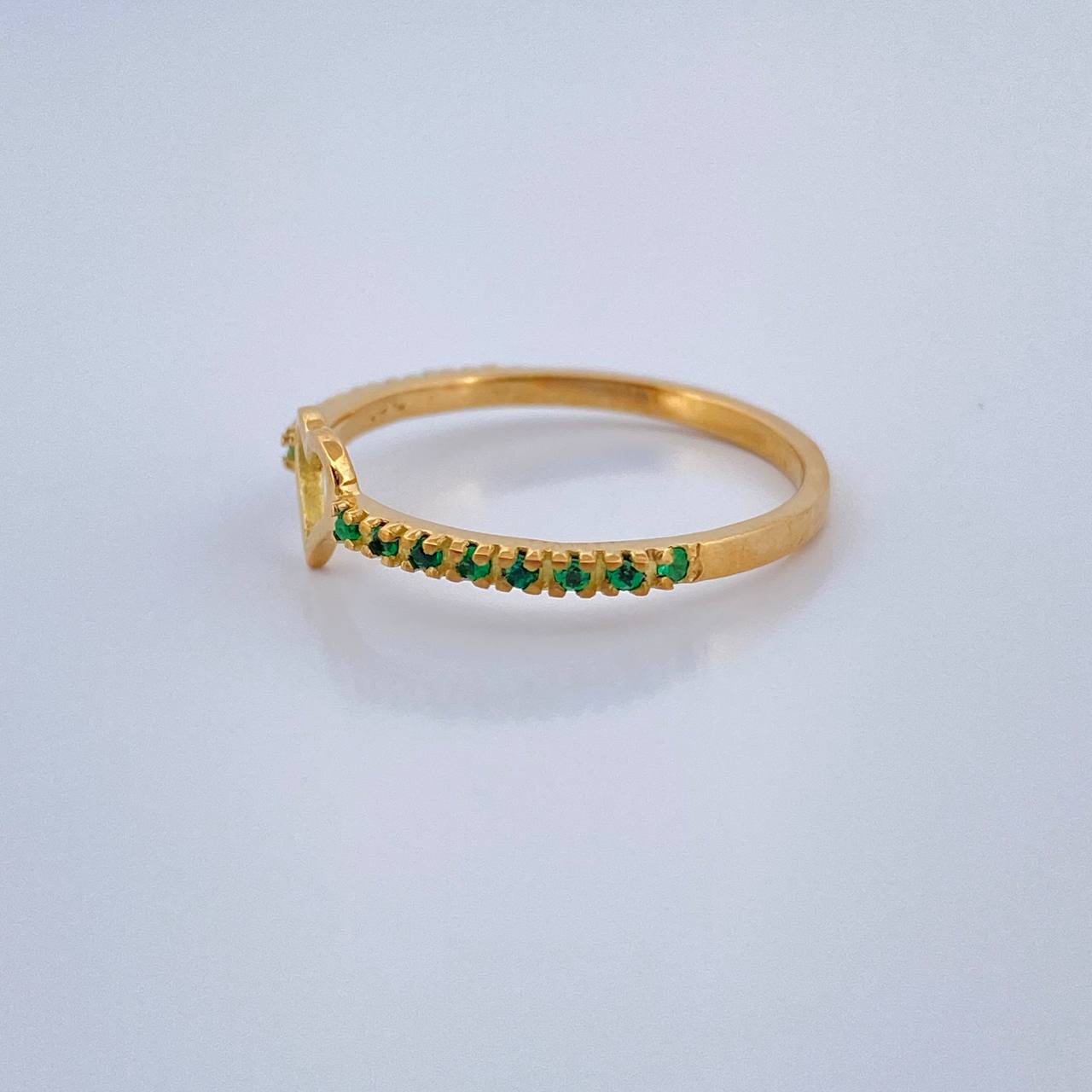 Anillo Corazon Esmeralda 1.4gr / T6 3/4 / Oro Amarillo 18K &
