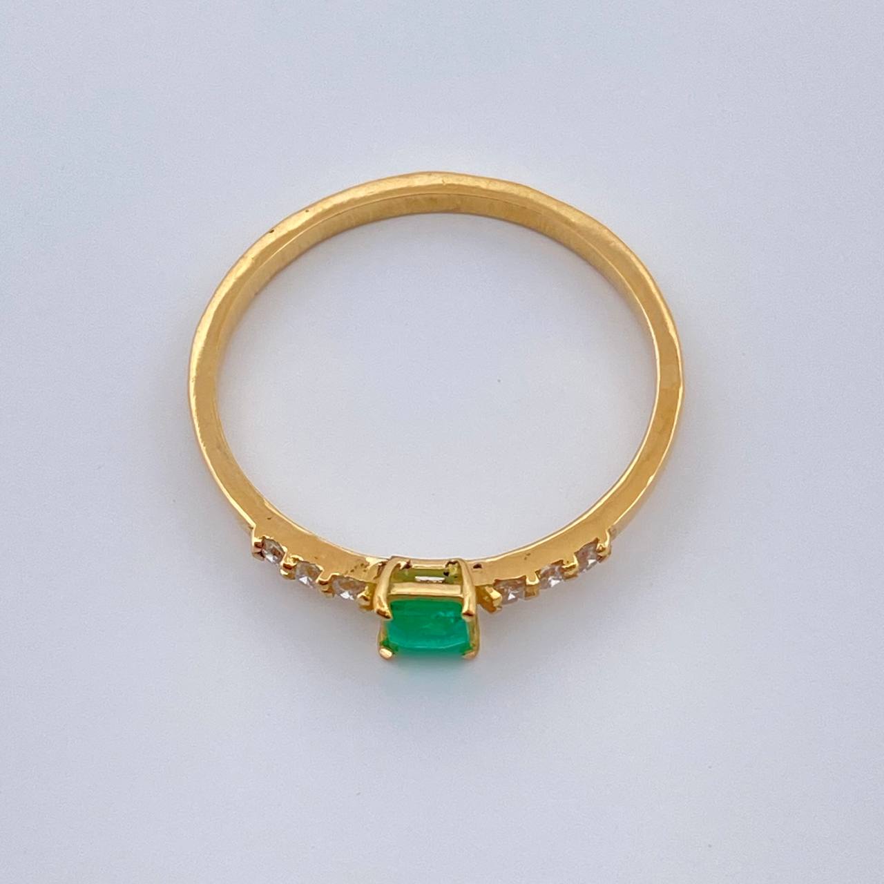 Anillo Churumbela Cuadrado Esmeralda Diamantes 1.8gr / T7 3/4 / Oro Amarillo 18K $