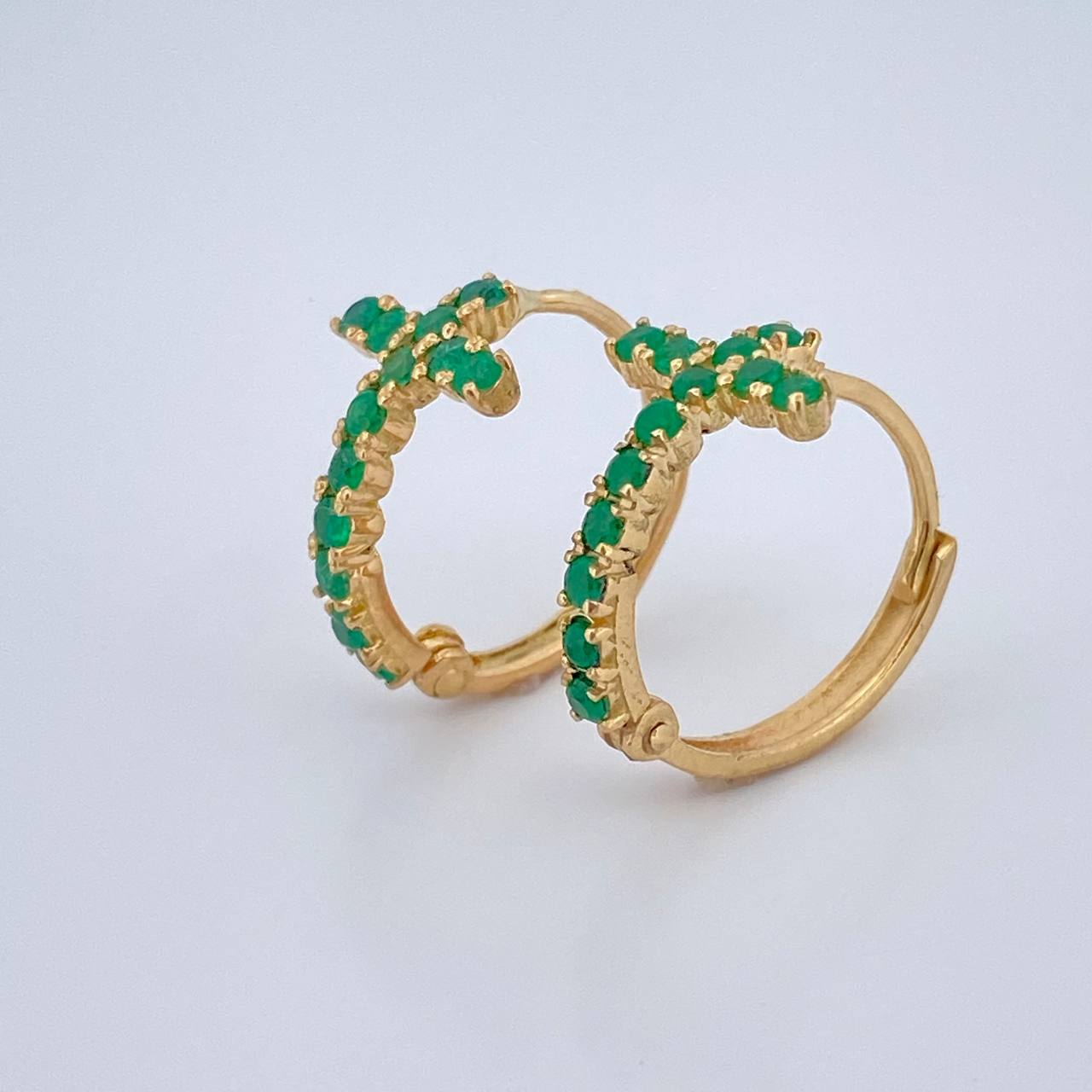 Candongas Cruz Esmeraldas 2.4gr / 1.5cm / Oro Amarillo 18K &