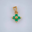 Dije Flor Esmeralda 0.8gr / 1.5cm / Oro Amarillo 18K &