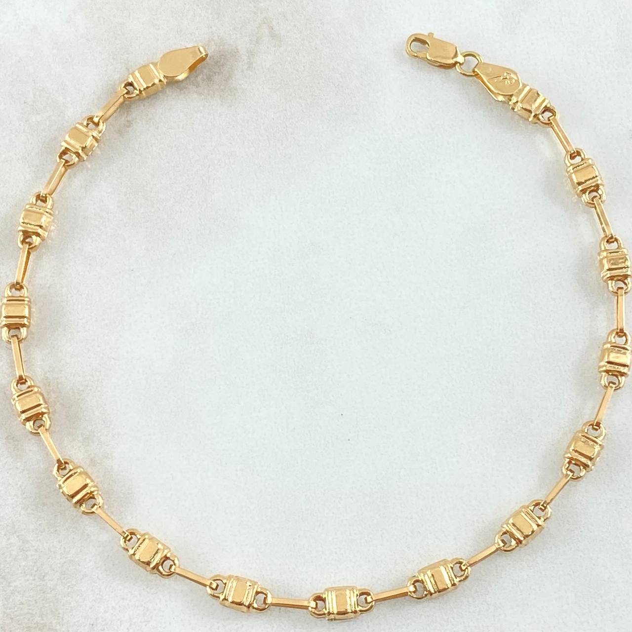Pulso Rustico Barril 3.65gr / 20.5cm / 4mm Rayado Oro Amarillo 18K ©