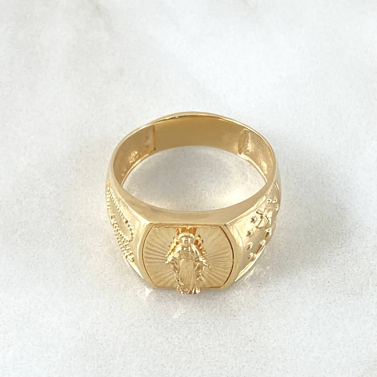 Anillo Virgen Milagrosa Sello Camandula 4.45gr / T7 1/4 / Diamantado Oro Amarillo 18K