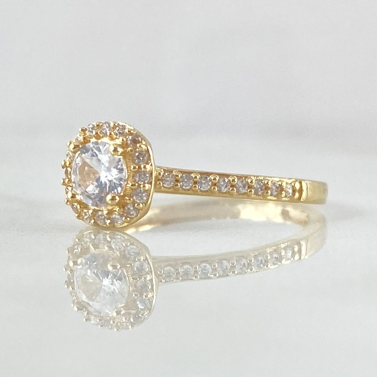 Anillo Solitario Halo Tupido 2.15gr / T6 / mm Circones Blancos Oro Amarillo 18K ©