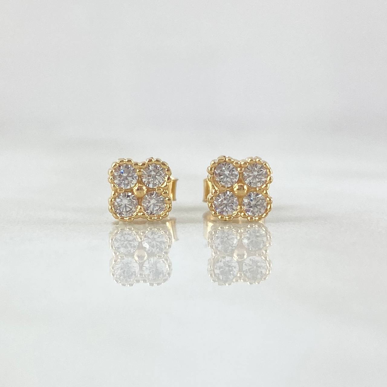 Topos Flor Trebol 1.2gr / 5.3mm Circones Blancos Oro Amarillo 18K