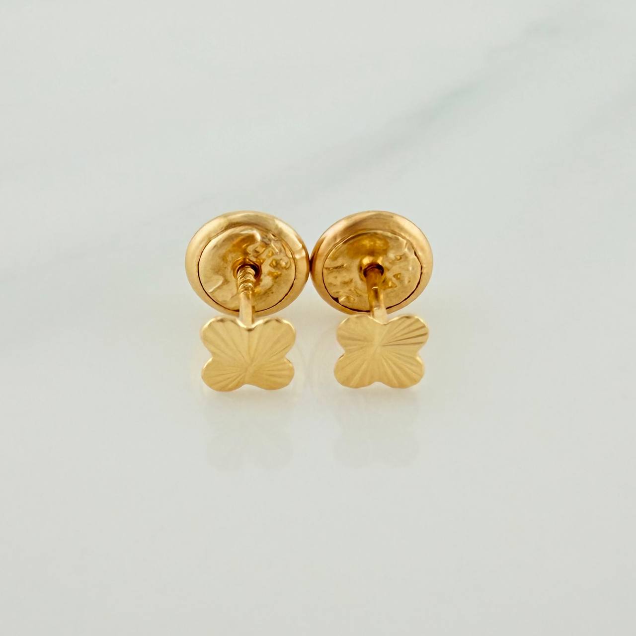 Topos Flor 0.5gr / 0.3mm Oro Amarillo 18K &