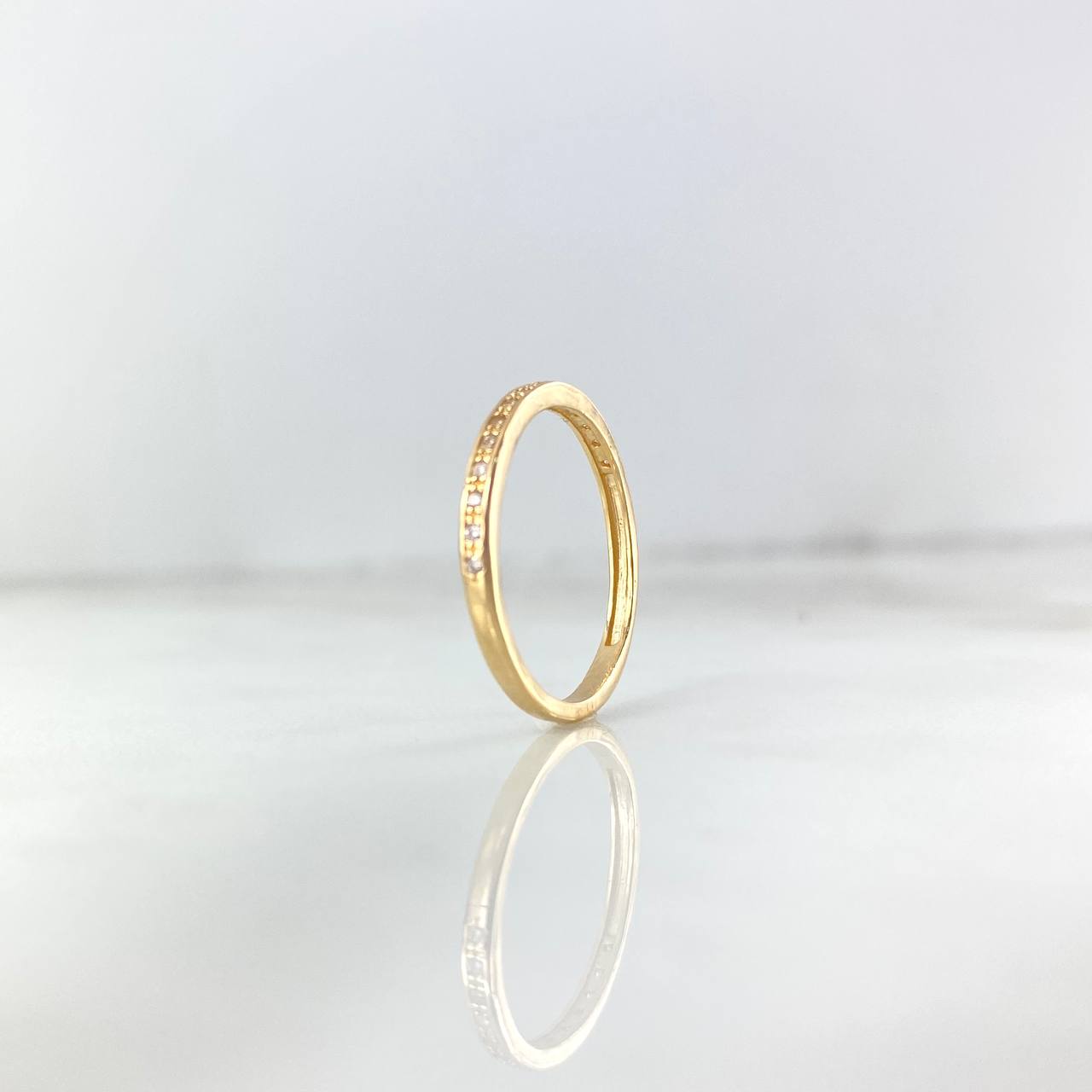 Anillo Rustico Carril 1.45gr / T7 / Circones Blancos Oro Amarillo