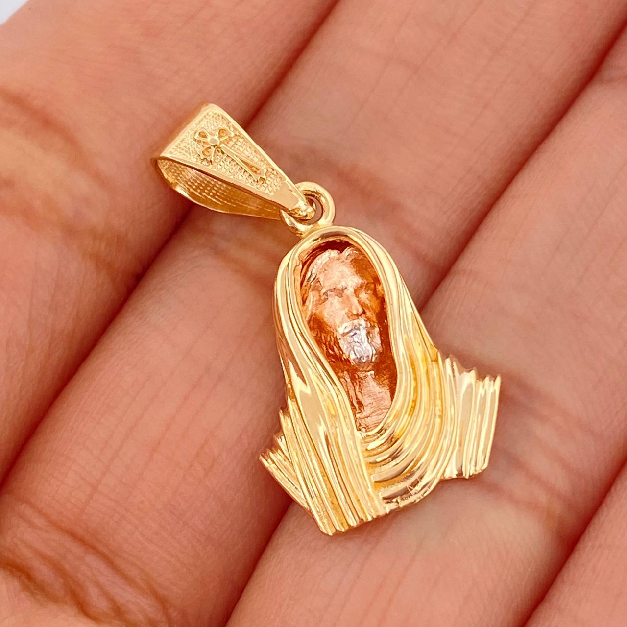 Dije Rostro Cristo 3.7gr / 3cm / Tres Oros 18K %