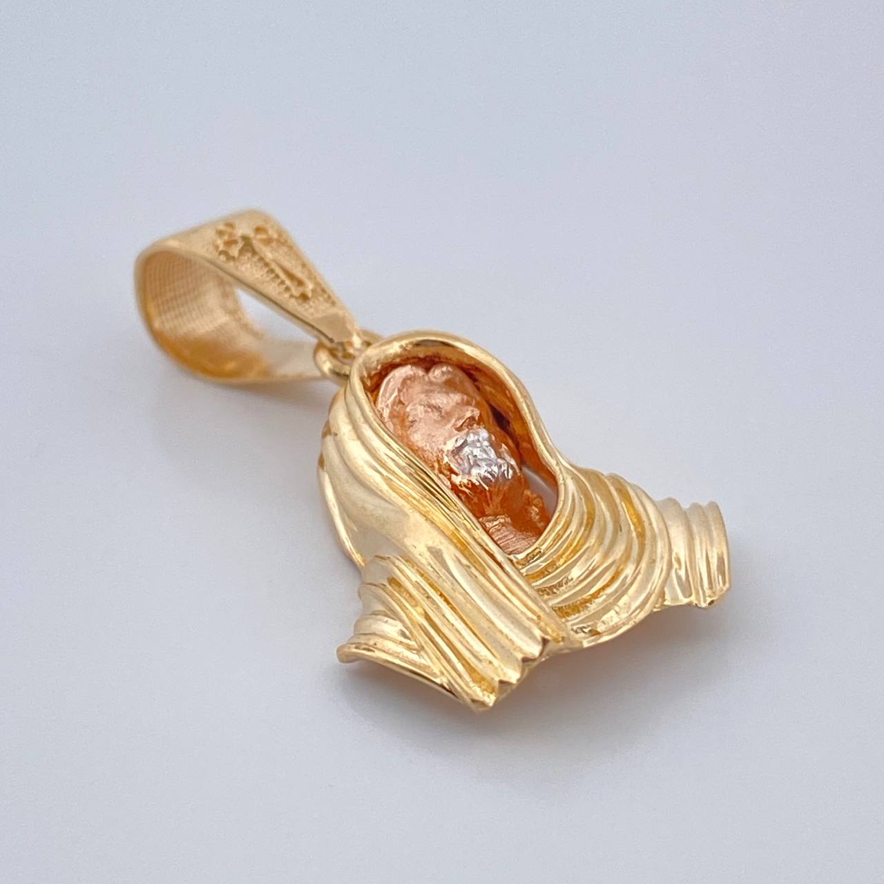 Dije Rostro Cristo 3.7gr / 3cm / Tres Oros 18K %