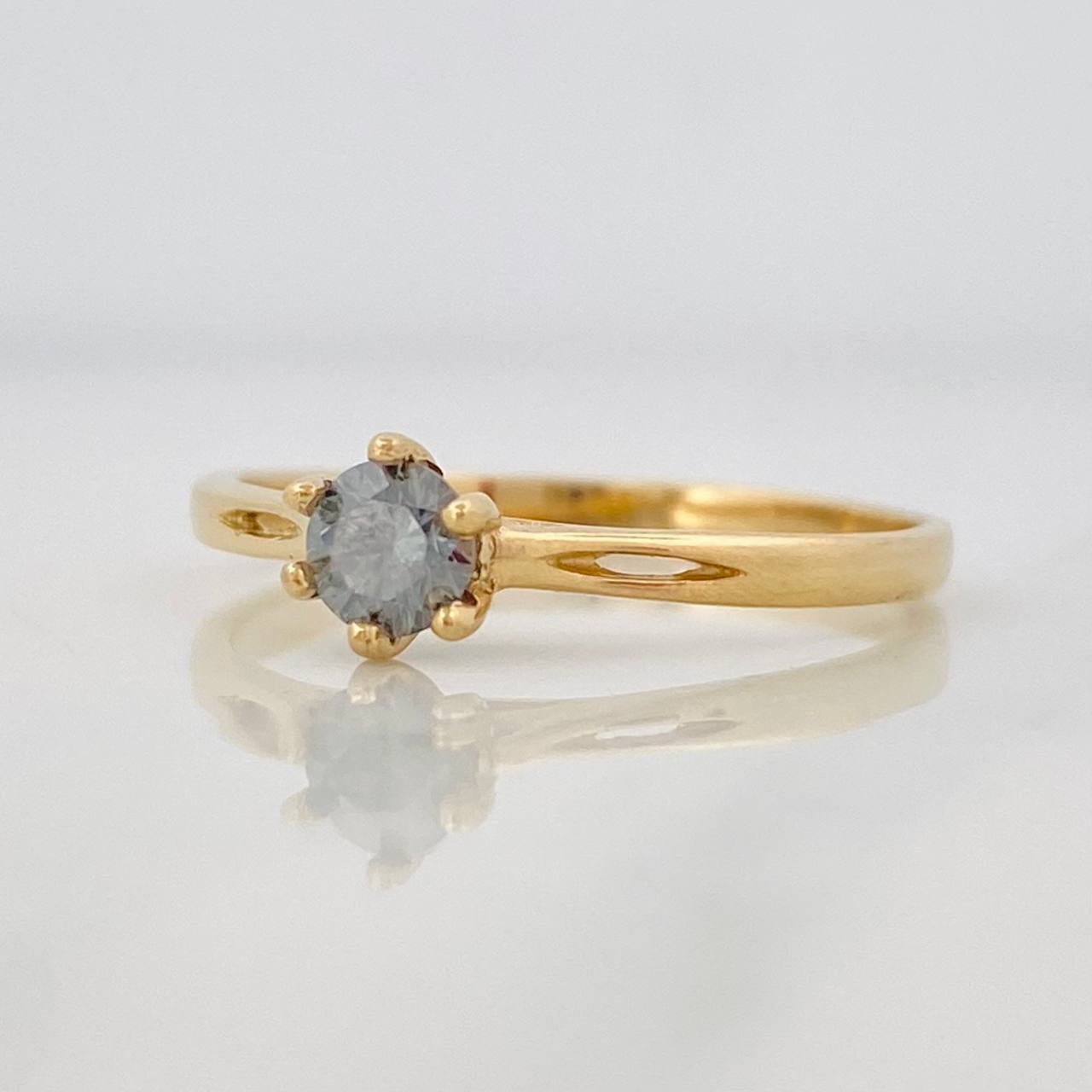 Anillo Solitario Moisanita  0.20 pts 1.65g / T7 1/4 Oro Amarillo 18K