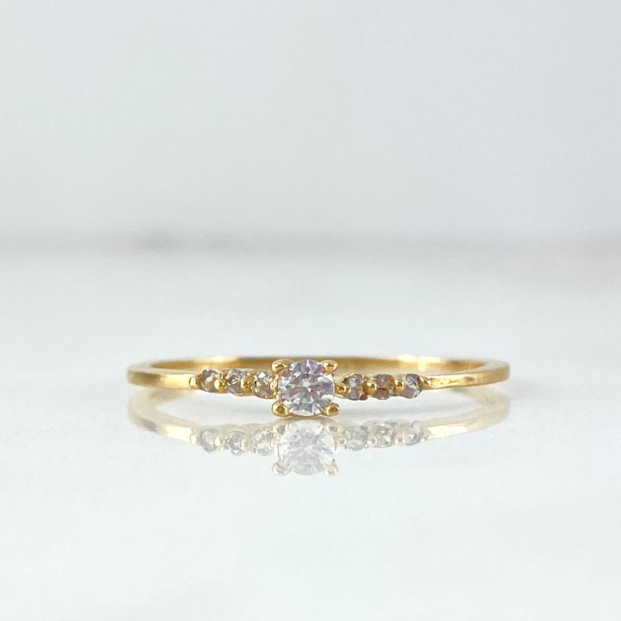 Anillo Solitario Circulos 1gr / T5 / Circones Blancos Oro Amarillo