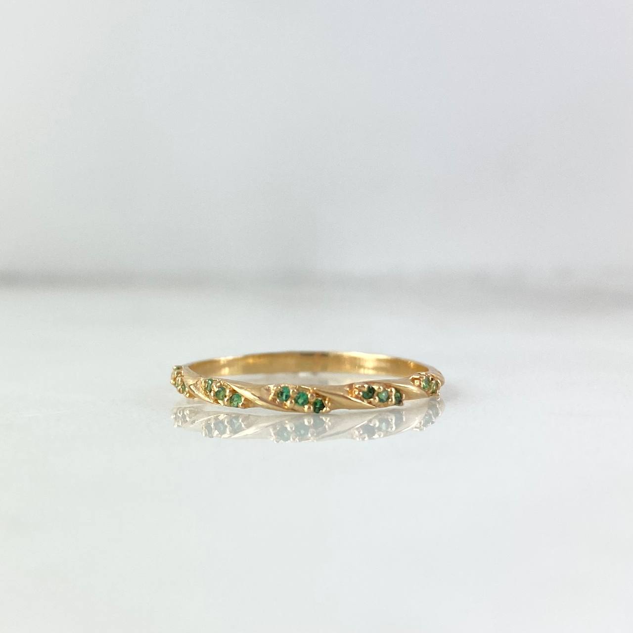 Anillo Espiral 1.4gr / T8 / Circones Verdes Oro Amarillo *