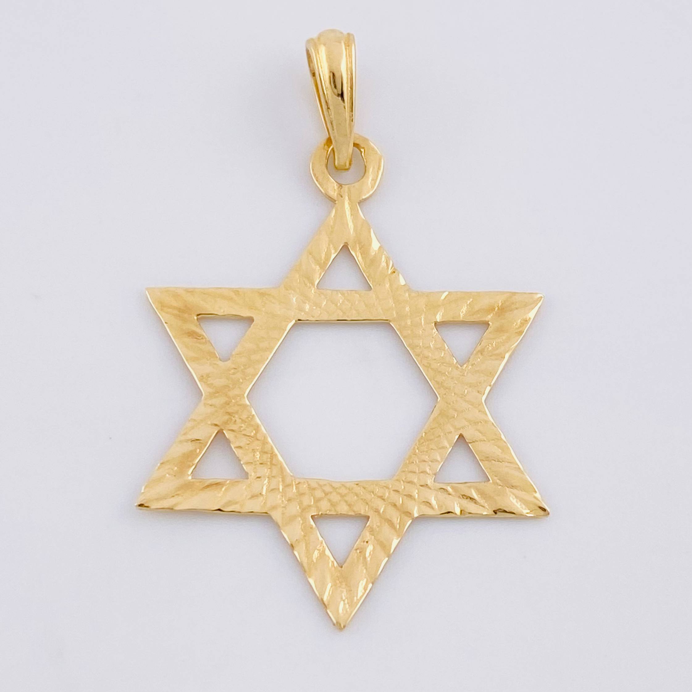 Dije Estrella de David 1.9g / 3.8cm Oro Amarillo 18K
