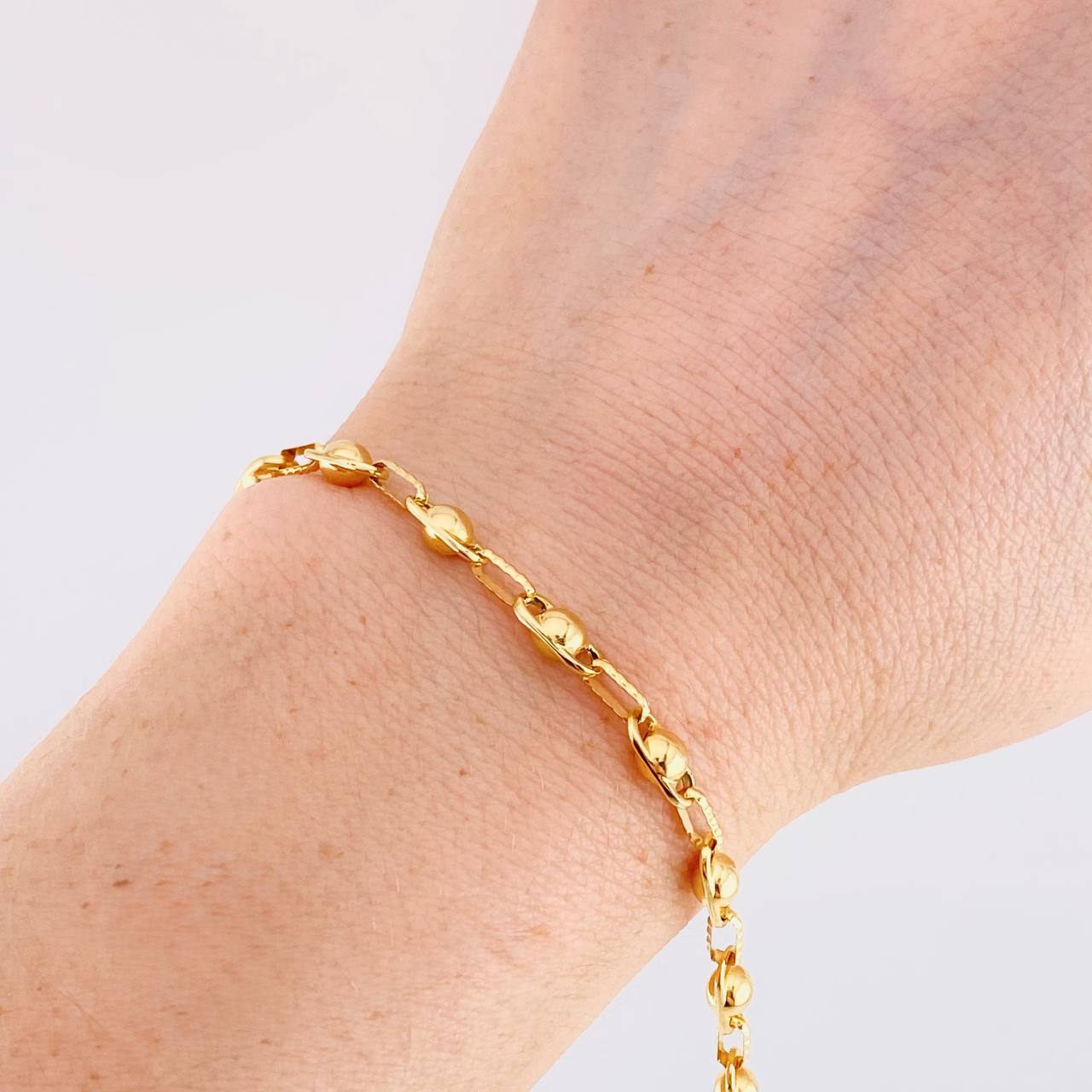 Pulso Rustico Burbuja 5.25g / 21.9cm / 4.7mm Oro Amarillo 18K