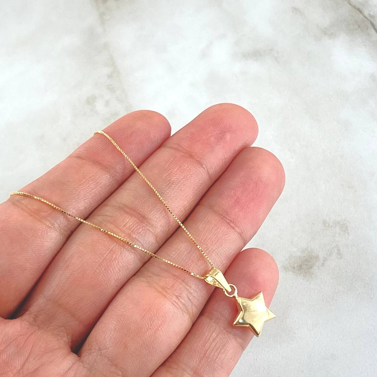 Set Cadena Veneciana 1gr / 45cm / 0.6mm + Dije Estrella Lisa 0.45gr / 1.6cm / 1.45gr Oro 18K (Oferta) *