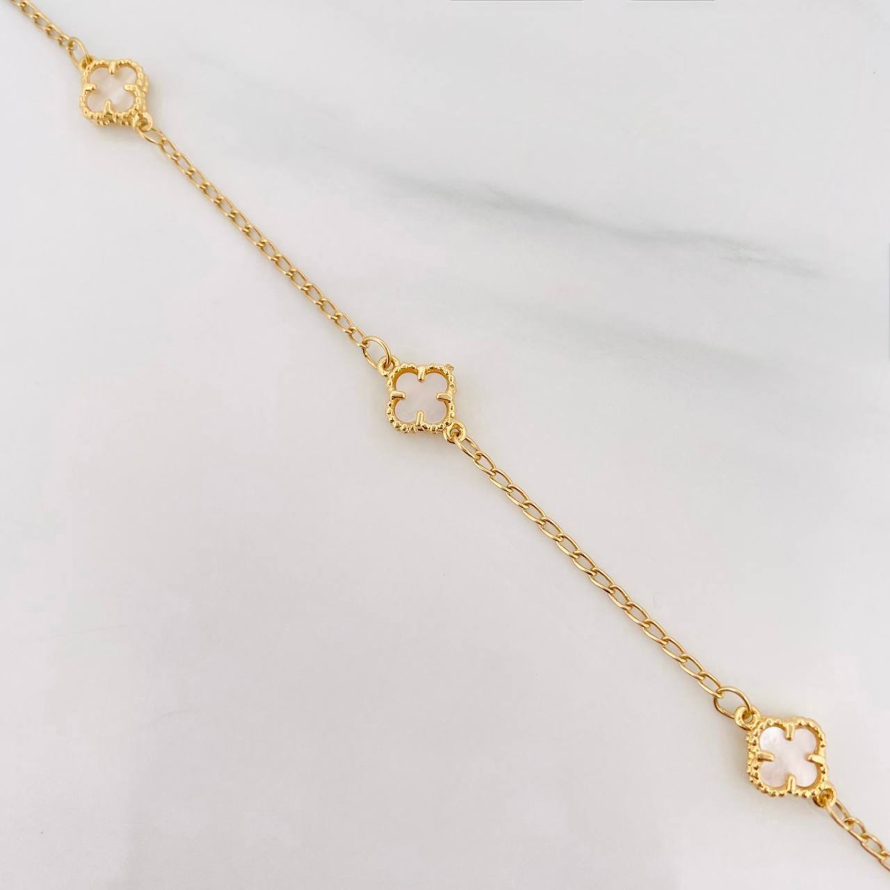 Pulso Espiga Trebol 2.85g / 18cm / 1.45mm Oro Amarillo 18K