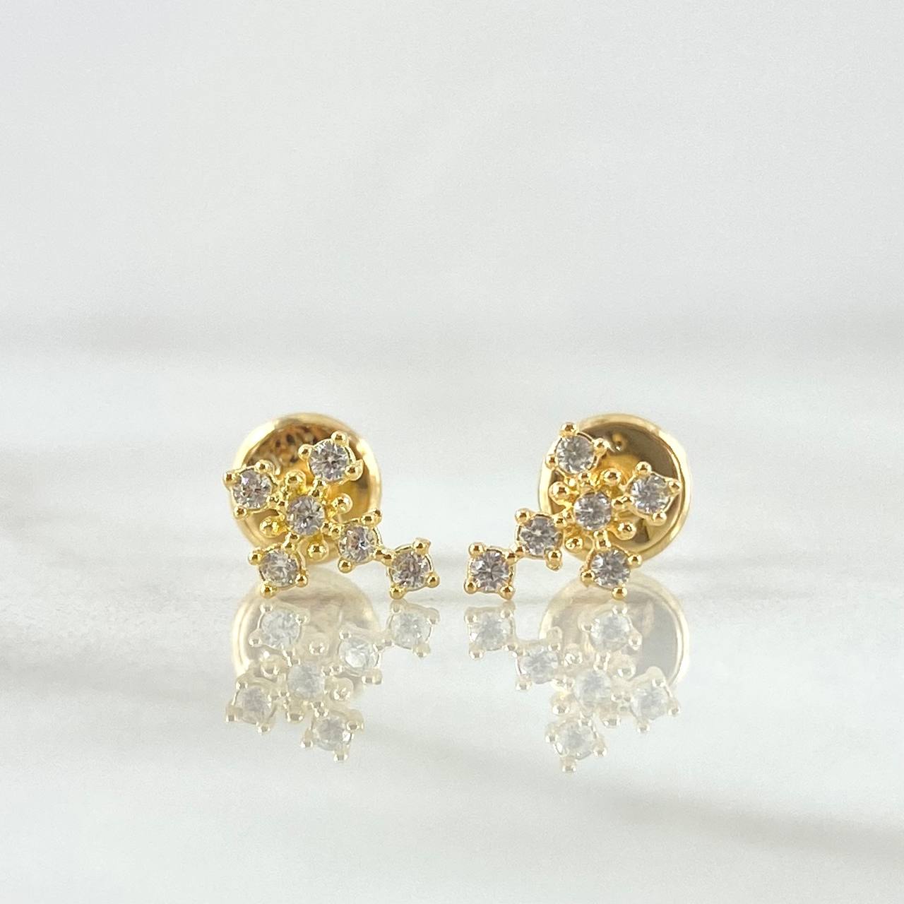 Topos Cruz Punteada 0.7gr / 7mm Circones Blancos Oro Amarillo 18K *