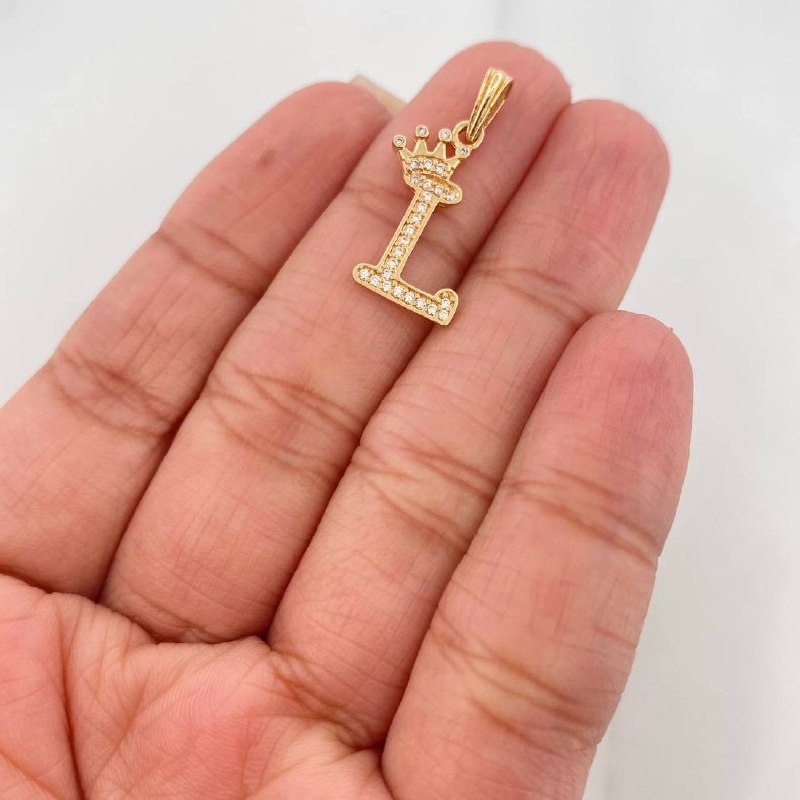 Dije Corona Letra L 1.2 g / 2.5 cm Oro Amarillo 18K
