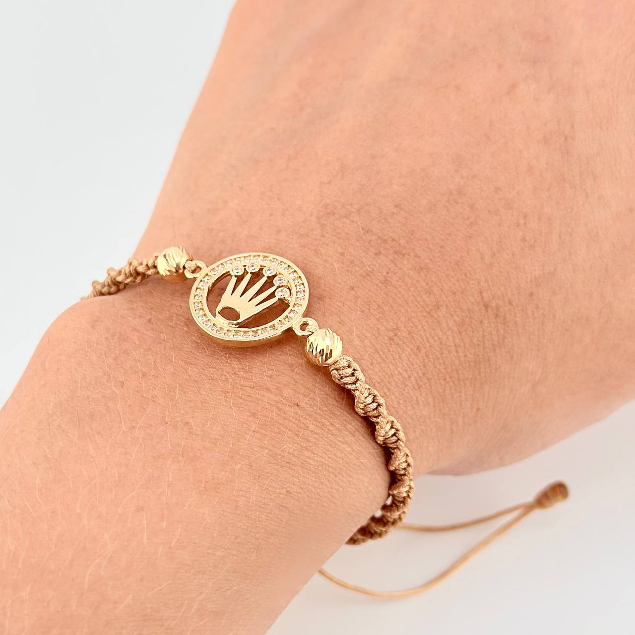 Pulsera Tejida Cafe Circulo Corona Bolas Diamantadas Oro Amarillo 18K
