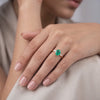 Anillo Solitario Ovalado Esmeralda 216 Qts 2.8gr / T6 / Oro Amarillo18K