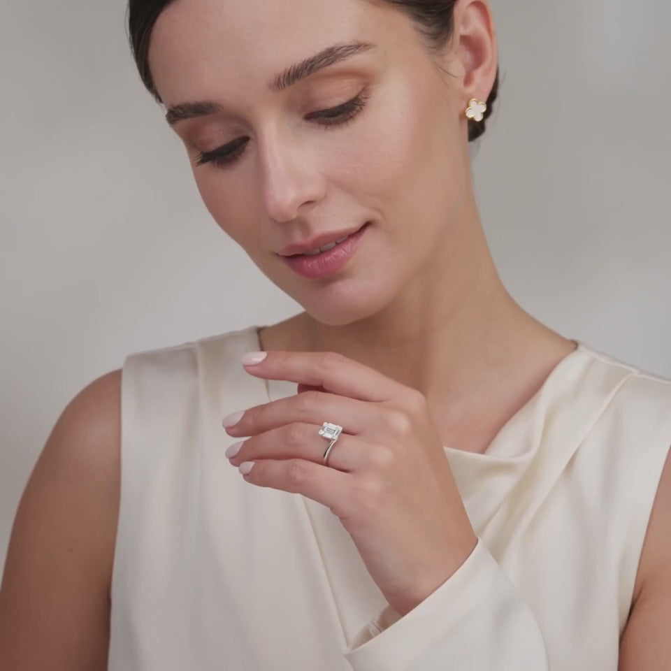 Anillo Cubo Diamantes 90pts 3.55g / T6 1/2 Oro Blanco 18K