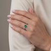 Anillo Solitario Redondo 2.25gr / T6 1/2 / Esmeralda 1.34Qts Diamantes 24pts Oro Blanco 18K (Joya)