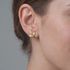 Topos Hoja Triple 2.3gr / 1.4cm / Esmeraldas 18pts - Broche Mariposa Oro Amarillo (Joya)