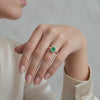 Anillo Solitario Flor Girasol Esmeralda 79pts Diamantes 16pts 3.75gr / T7 1/2 / Oro Amarillo 18K