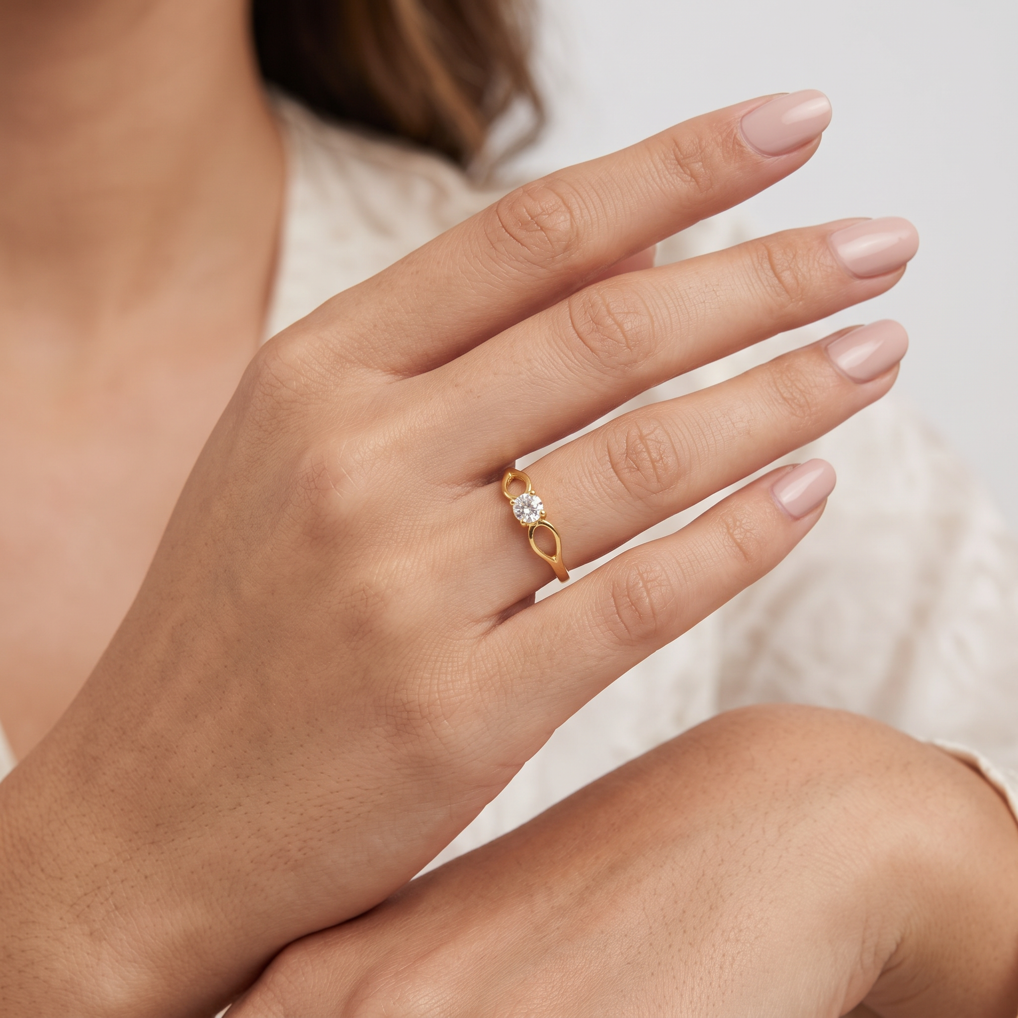 Anillo Solitario Gota 1.25g / T5 3/4 Oro Amarillo 18K