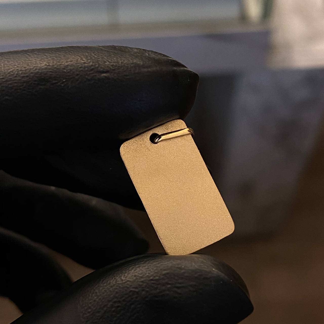 Dije Placa Rectangular 1.45gr / 2.5cm (1.9cm*1.1cm) Liso Mate Oro Amarillo