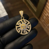 Dije Medusa VS 6.3gr / 3.9cm Circones Blancos Oro Amarillo