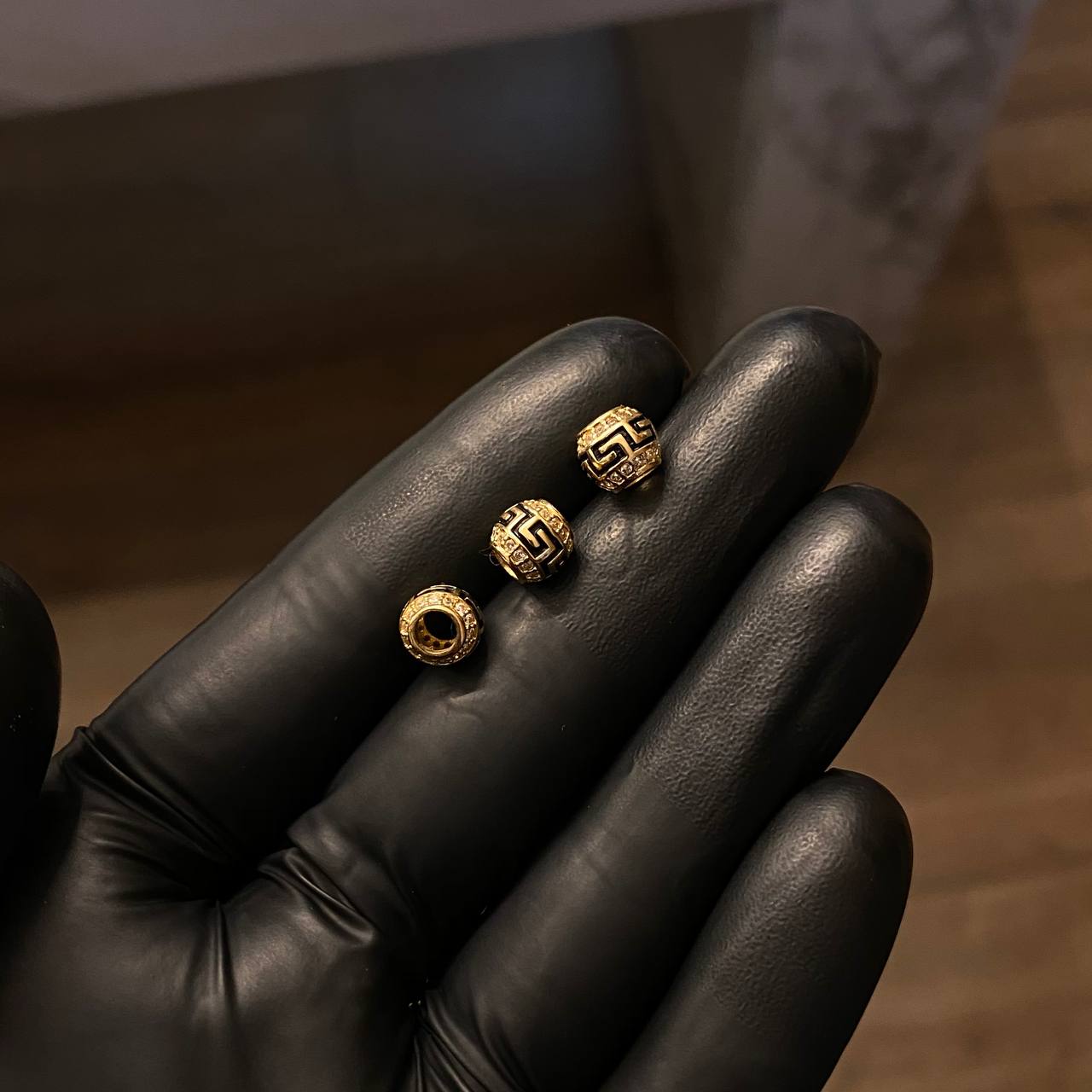 Herraje Bola de Fuego VS 1.1gr 6.5mm Circones Blancos Oro Amarillo*