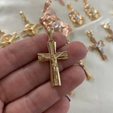 Dije Cristo 5.4gr/3.8cm Circones Blancos Oro Amarillo