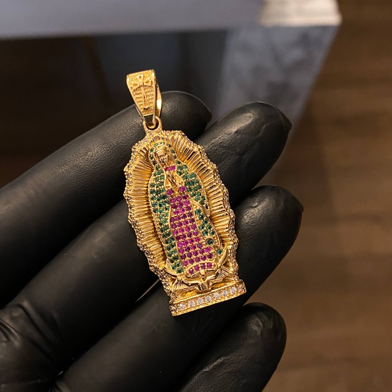 Dije Virgen de Guadalupe 10.45gr / 5cm Circones Blancos Verdes Fucsias Oro Amarillo