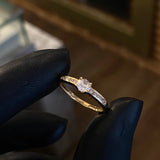Solitario 1.5gr T6 Anillo Circones Blancos Oro Amarillo*