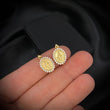 Dije Virgen Milagrosa 1.75gr/2.1cm Circones Blancos Oro Amarillo*