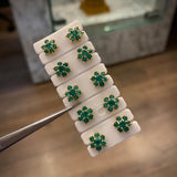 Topos Flor Esmeralda 2.35gr 60pts Broche Mariposa Oro Amarillo (Joya)