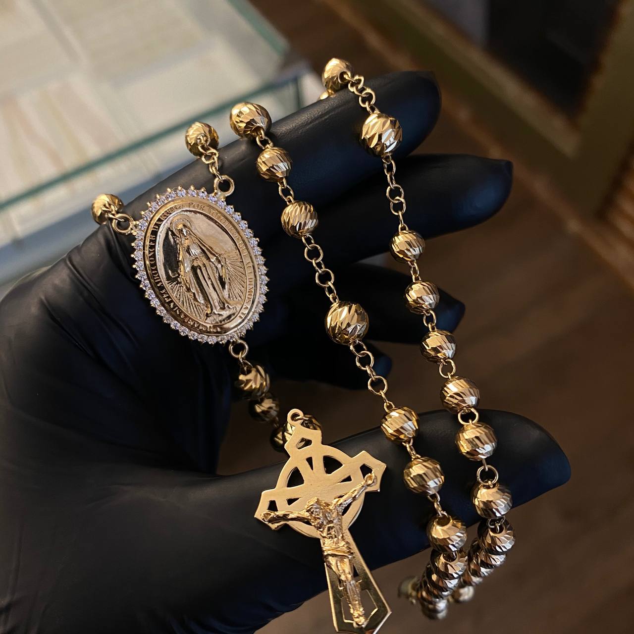 Rosario Virgen Milagrosa 29.75gr / 60cm 6-7mm Bola Diamantada Circones Blancos Oro Amarillo*