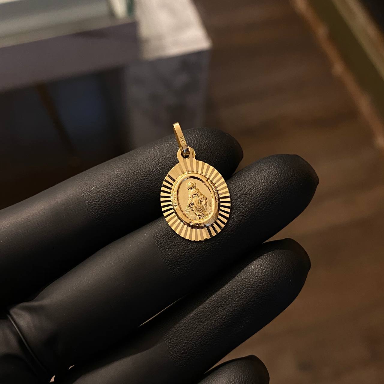 Dije Virgen Milagrosa 1.9gr / 2.6cm Diamantado Oro Amarillo