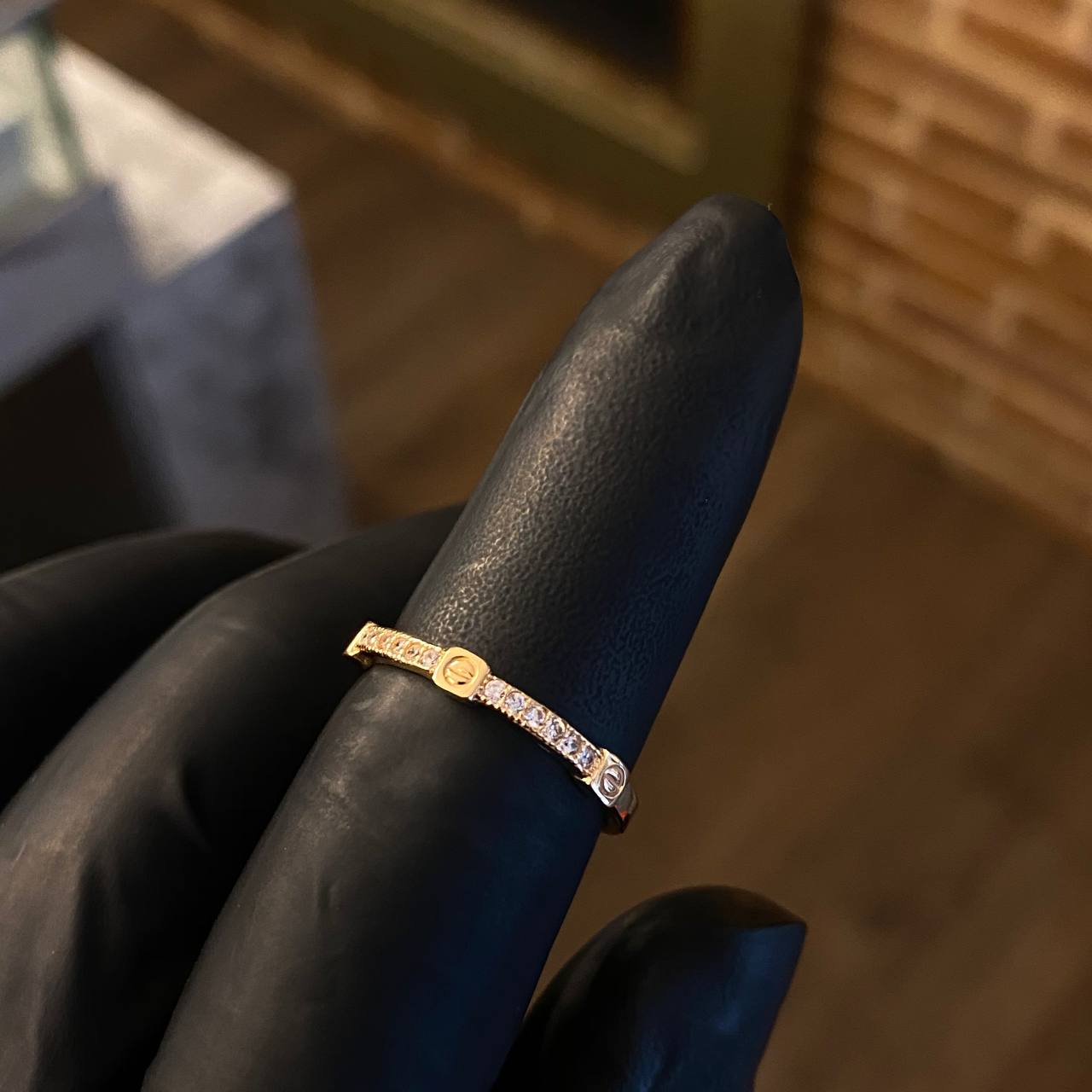 Anillo CT de Orion 2.2gr T7 Circones Blancos Oro Amarillo*