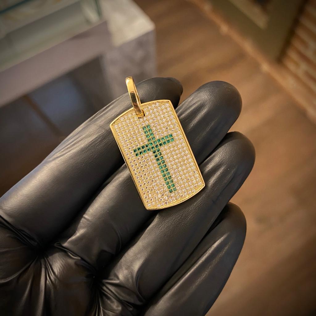 Dije Placa Cruz 5.6gr / 3.8cm Circones Blancos Verdes Oro Amarillo
