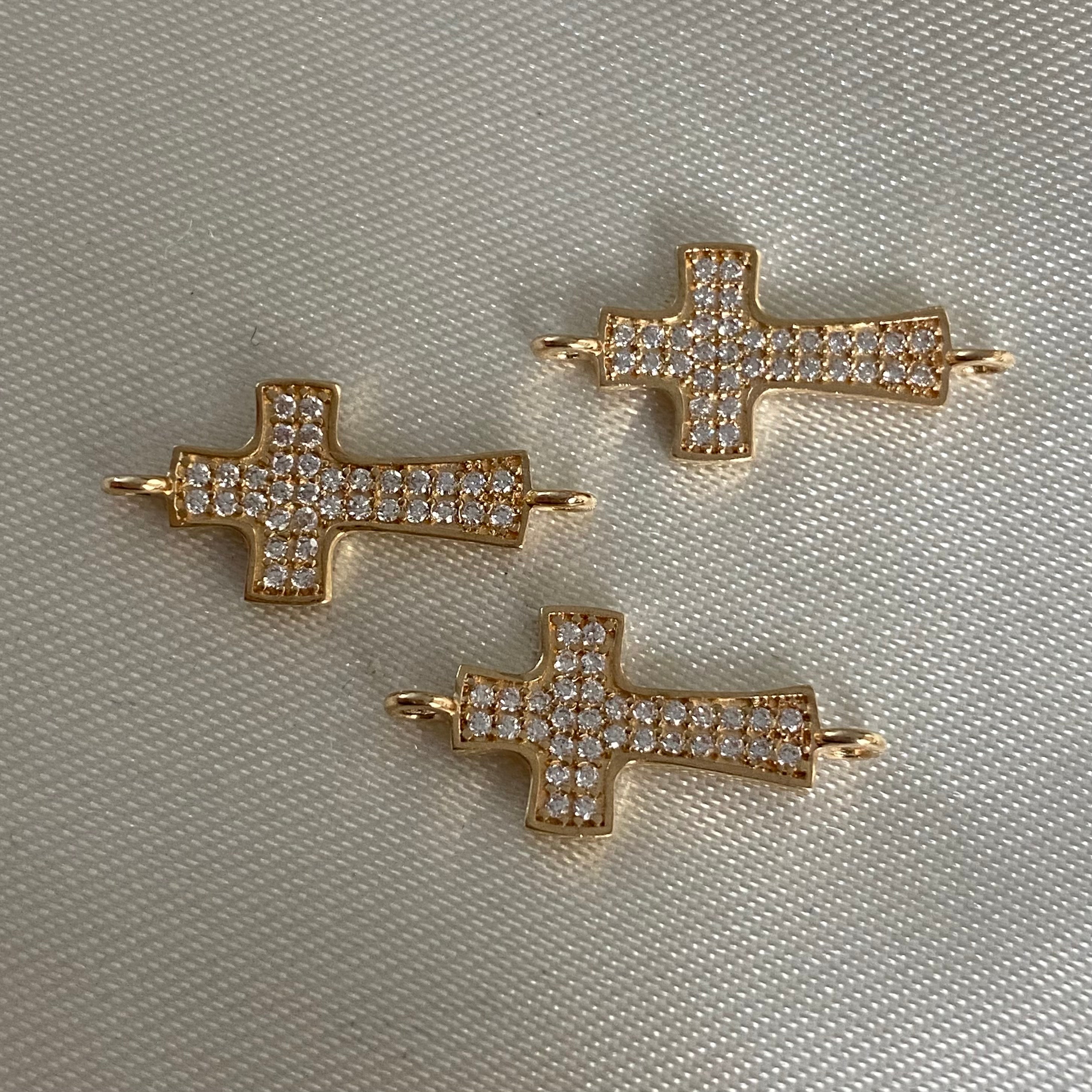 Herraje Cruz 0.95gr/2cm Circones Blancos Oro Amarillo*