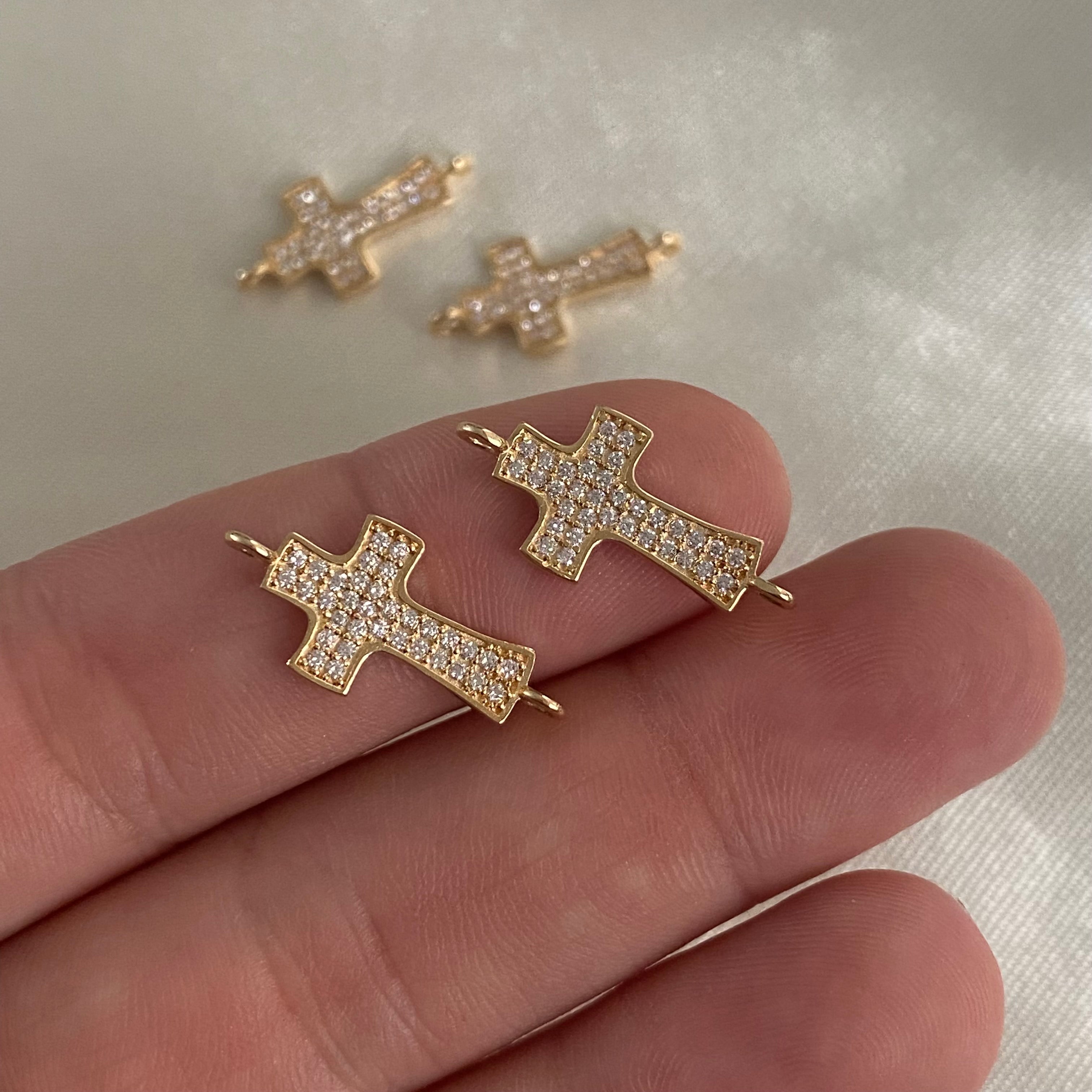 Herraje Cruz 1.0gr/2cm Circones Blancos Oro Amarillo