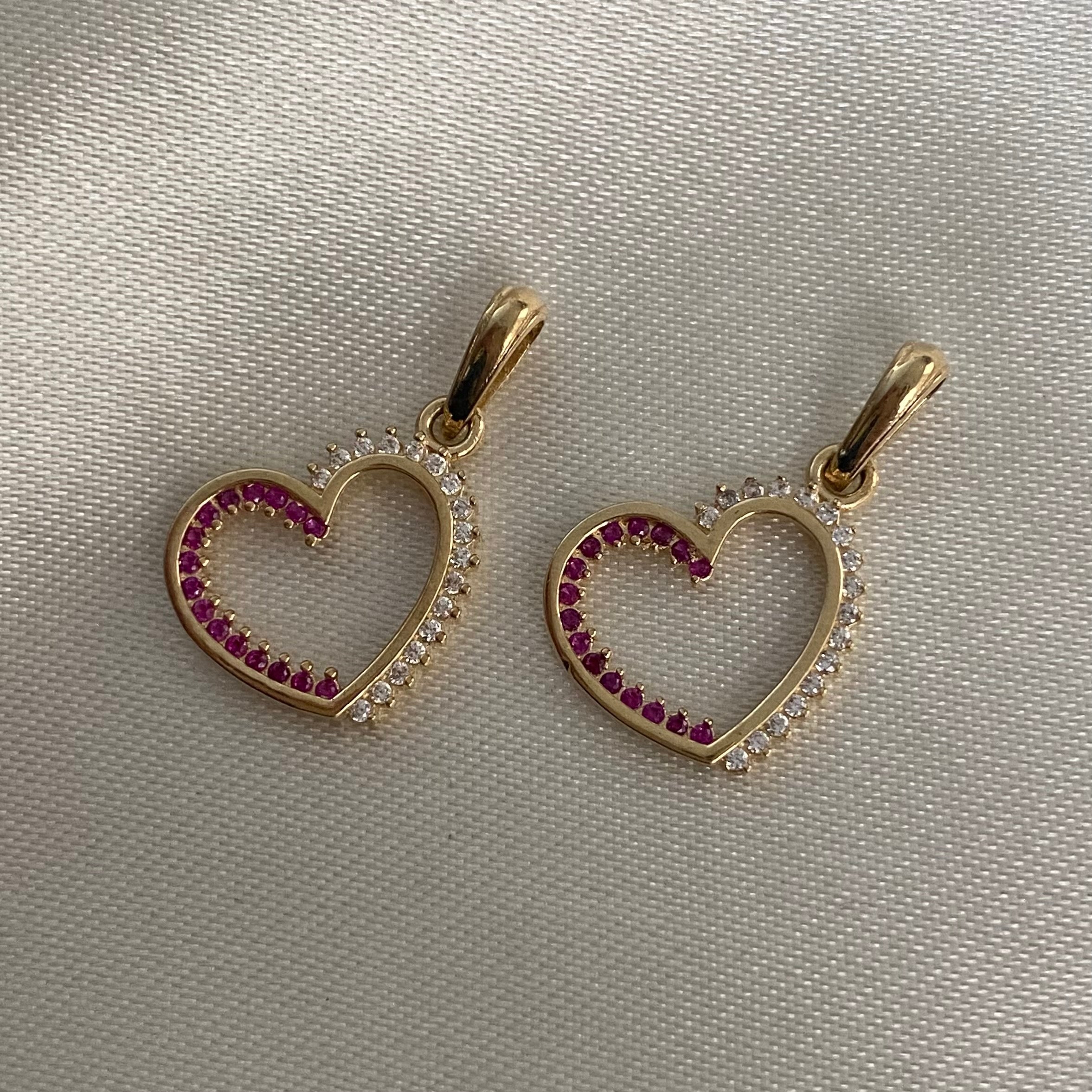 Dije Corazon 1.25gr/2cm Circones Fucsia Blancos Oro Amarillo