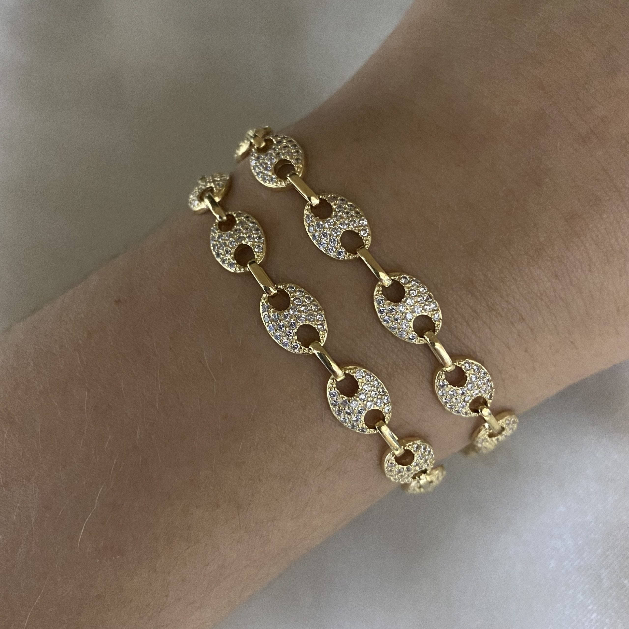 Pulso Gc 10.6gr/19cm Circones Blancos Oro Amarillo