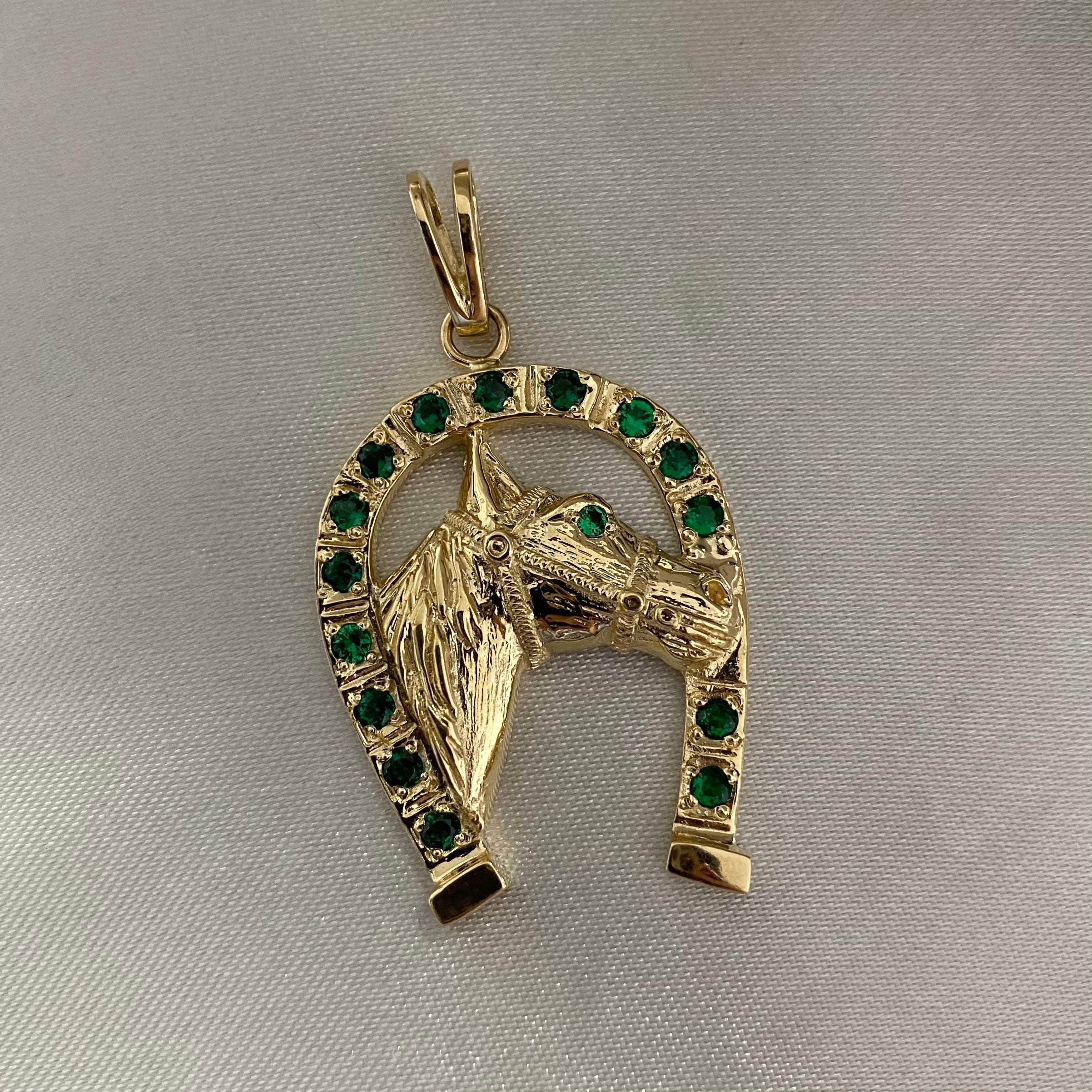 Dije Caballo 10.85gr/5cm Herradura Oro Amarillo Circones Verdes