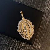 Dije Virgen Milagrosa 11.55gr/5cm Circones Blancos Oro Amarillo